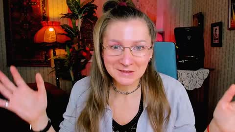 Frida Tander online show from February 2025 09:08:02 AM