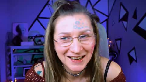 Frida Tander online show from February 2025 04:10:02 PM