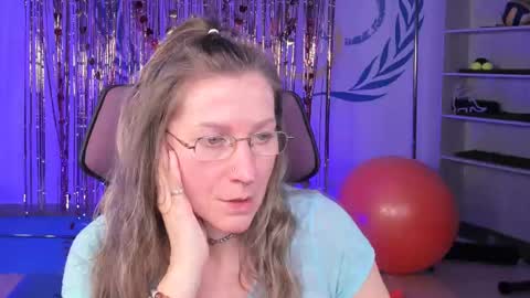 Frida Tander online show from February 2025 09:10:02 AM