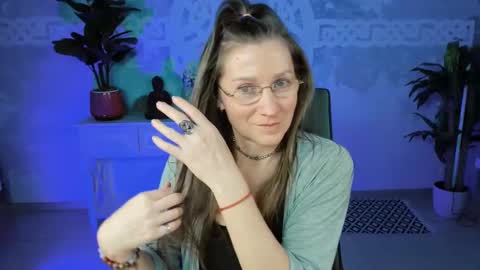 Frida Tander online show from March 2025 07:56:01 PM