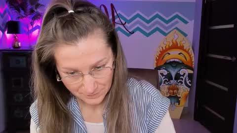 Frida Tander online show from March 2025 09:11:01 AM