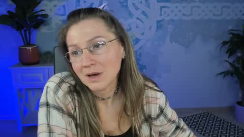 Frida Tander online show from March 2025 08:44:02 PM