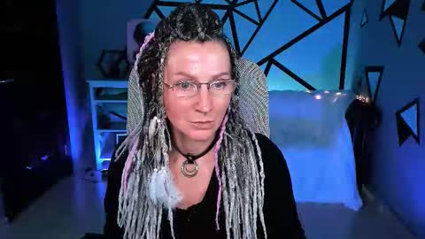 Frida Tander online show from September 2025 01:59:02 PM