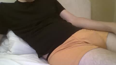 friendly_frank_18 online show from October 2025 05:02:02 PM