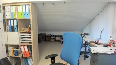 Snapshot of frikits chatting on April 2026 06:09:01 AM Francois online show from April 2026 06:09:01 AM