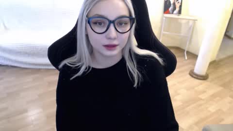 Lilith online show from February 2025 06:42:02 AM