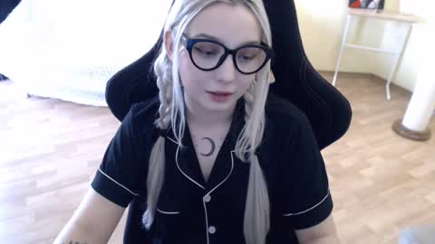 Lilith online show from February 2025 11:09:02 AM