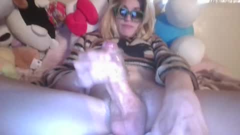 Snapshot of frootloops420 chatting on July 2026 06:03:02 PM frootloops420 online show from July 2026 06:03:02 PM