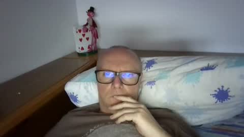 Snapshot of frustino75 chatting on June 2026 06:32:02 PM Frustino online show from June 2026 06:32:02 PM