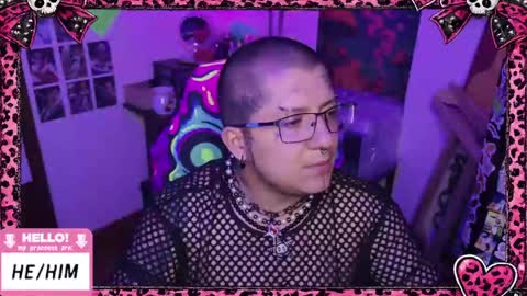 Snapshot of ftmbiggestclit chatting on April 2026 06:16:02 AM Kevin online show from April 2026 06:16:02 AM