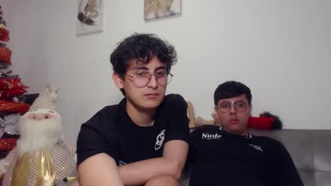 Snapshot of fuck_blow chatting on November 2025 01:26:02 AM uwu online show from November 2025 01:26:02 AM