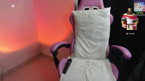 Noface -IDEPENDENT MODEL- online show from February 2026 09:53:01 PM