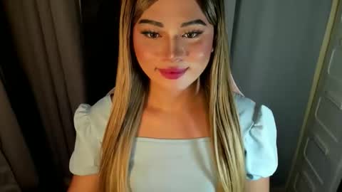 Snapshot of fuckdoll_rain chatting on May 2026 09:49:01 AM R A I N M O R A L E S G M A I L . C O M online show from May 2026 09:49:01 AM
