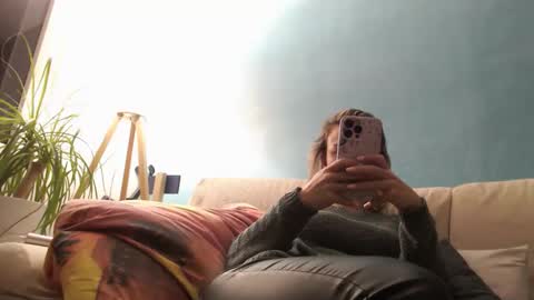 La online show from November 2025 08:30:01 PM