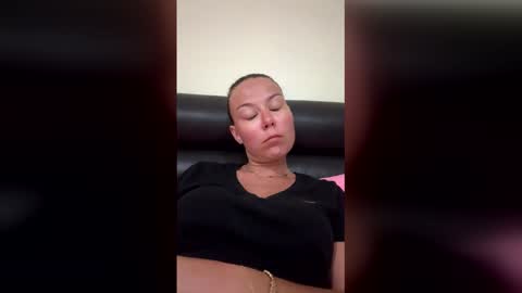 Snapshot of fuckhard4you chatting on February 2026 10:10:01 AM La online show from February 2026 10:10:01 AM