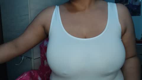 Mia and Gary  online show from October 2025 02:20:01 AM