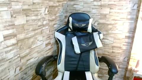 Snapshot of fujiko_13 chatting on February 2025 06:21:02 AM Japanese x Filipina online show from February 2025 06:21:02 AM