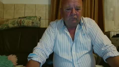 fullballs6 online show from September 2025 01:27:02 AM