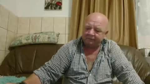 fullballs6 online show from September 2025 02:13:02 AM