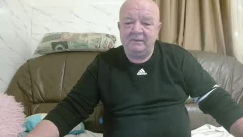 fullballs6 online show from February 2026 12:47:02 AM