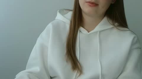 Snapshot of funemma000 chatting on November 2025 08:17:01 AM Emma online show from November 2025 08:17:01 AM