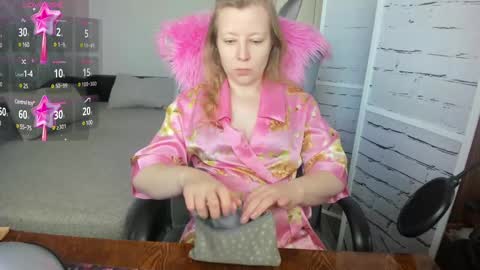 Snapshot of funny_bunny4 chatting on February 2025 12:43:01 PM funny_bunny4 online show from February 2025 12:43:01 PM