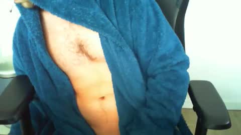 Snapshot of funnyeucouple chatting on September 2025 09:34:01 AM YWhiteNiceMan online show from September 2025 09:34:01 AM