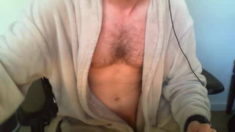 YWhiteNiceMan online show from April 2026 07:46:02 AM