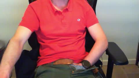 YWhiteNiceMan online show from May 2026 10:49:02 PM