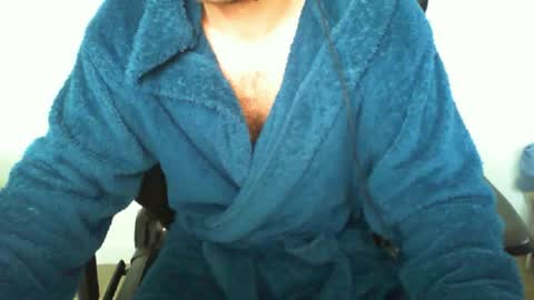 YWhiteNiceMan online show from May 2026 08:31:01 AM