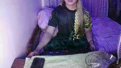 Snapshot of future_bride chatting on February 2026 01:03:01 PM future_bride online show from February 2026 01:03:01 PM