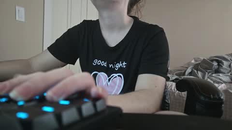 Snapshot of fuxkme_jen chatting on December 2024 03:52:01 PM fuxkme_jen online show from December 2024 03:52:01 PM