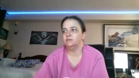 fuzzeychicks38 online show from March 2026 07:58:01 AM