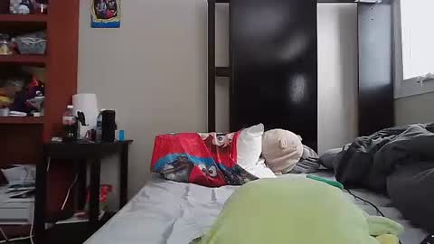 fuzzypeaches87 online show from January 2026 04:00:01 PM