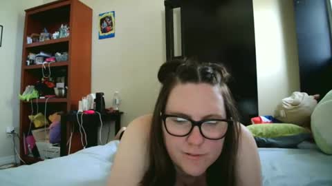 Snapshot of fuzzypeaches87 chatting on April 2026 08:11:02 PM fuzzypeaches87 online show from April 2026 08:11:02 PM