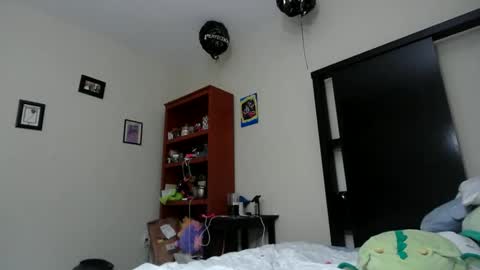 Snapshot of fuzzypeaches87 chatting on May 2026 01:12:01 AM fuzzypeaches87 online show from May 2026 01:12:01 AM