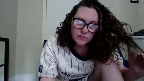 Snapshot of fuzzypeaches87 chatting on June 2026 07:37:02 PM fuzzypeaches87 online show from June 2026 07:37:02 PM