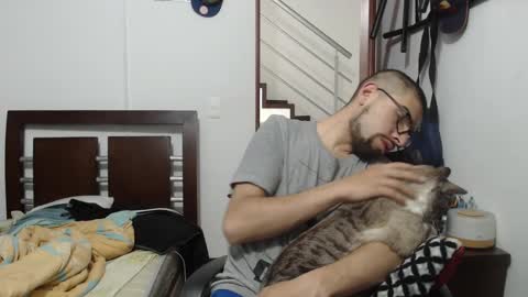 andrew online show from March 2025 01:09:01 AM