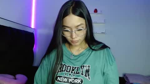 Snapshot of fysste_ chatting on March 2025 02:03:01 AM Victoria online show from March 2025 02:03:01 AM