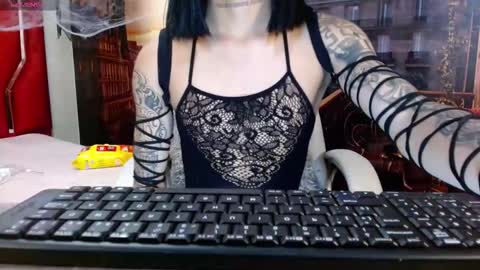 gabi_prince online show from November 2025 07:27:01 PM
