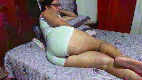 gaby  layla online show from October 2025 10:21:02 PM