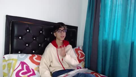 gabriel_x18 online show from March 2026 09:55:01 PM