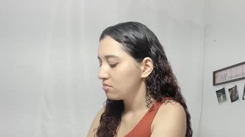 Snapshot of gabriela_duarte chatting on December 2024 04:58:02 AM Gabi online show from December 2024 04:58:02 AM