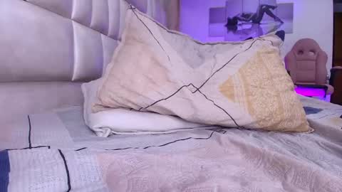 gabriela online show from September 2025 08:12:02 PM