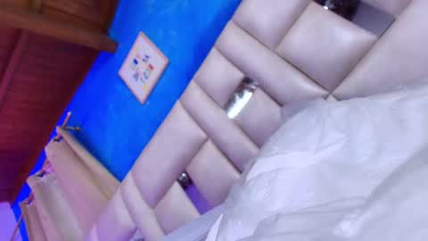 gabriela online show from September 2025 07:29:01 PM