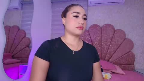 Snapshot of gabriela_leone chatting on July 2026 07:20:02 PM gabriela online show from July 2026 07:20:02 PM