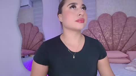 Snapshot of gabriela_leone chatting on July 2026 07:19:02 PM gabriela online show from July 2026 07:19:02 PM