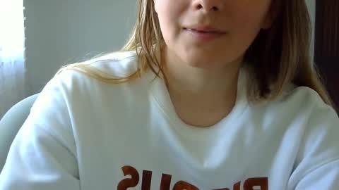 Gabriela Miller online show from November 2025 05:11:01 PM