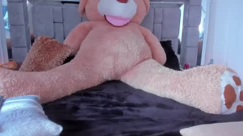 Gabriela Montes online show from December 2024 07:10:01 PM