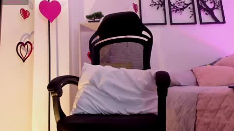 Gabriella online show from February 2025 07:39:01 PM